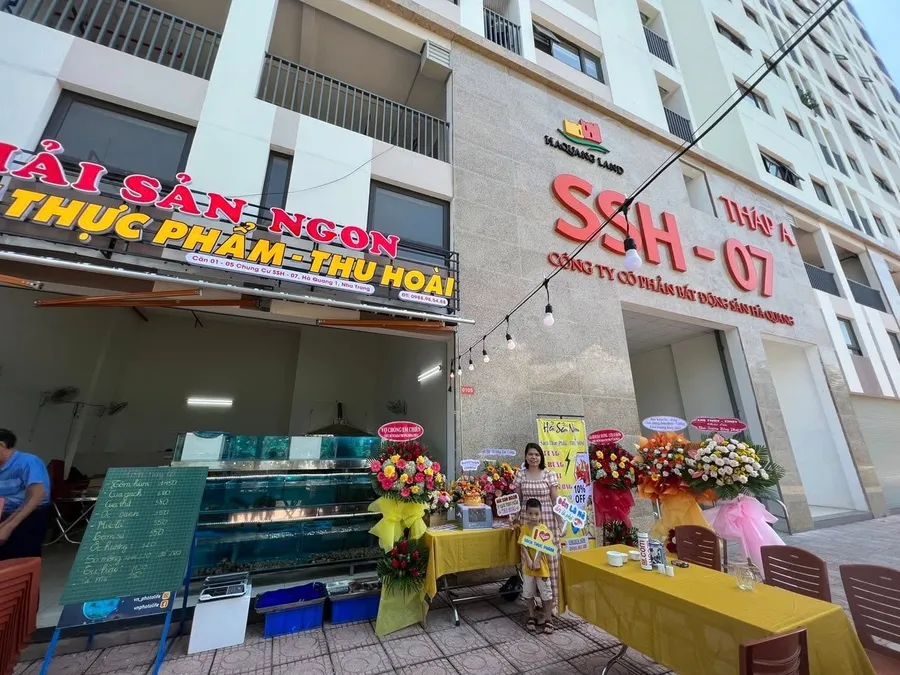 Mặt tiền quán Hải Sản Thu Hoài, Nha Trang